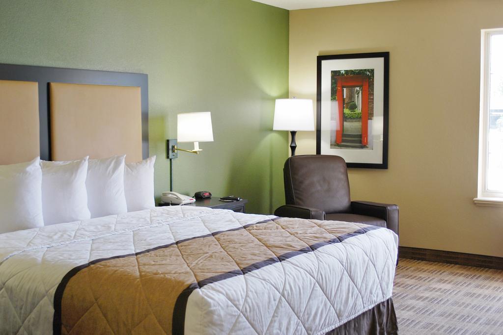 Extended Stay America Select Suites - Chicago - Westmont - Oak Brook Экстерьер фото