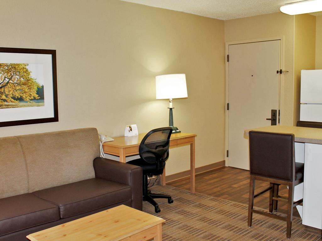 Extended Stay America Select Suites - Chicago - Westmont - Oak Brook Экстерьер фото
